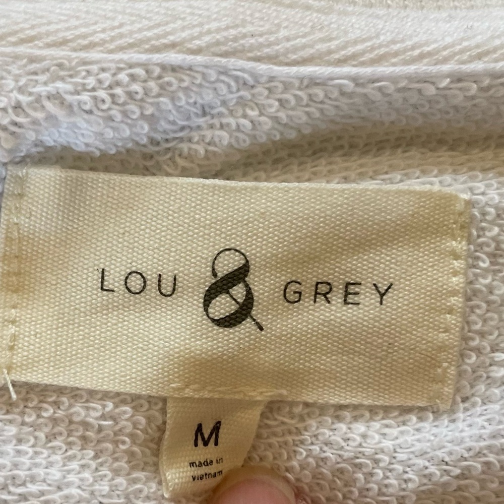 Lou & Grey On Island Time Sweatshirt White Graphics Size Medium - Picture 7 of 9
